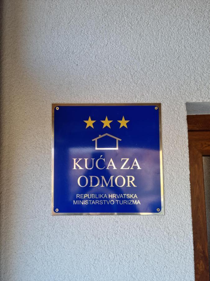 Kuca Za Odmor Baron Vila Kutjevo Exterior foto